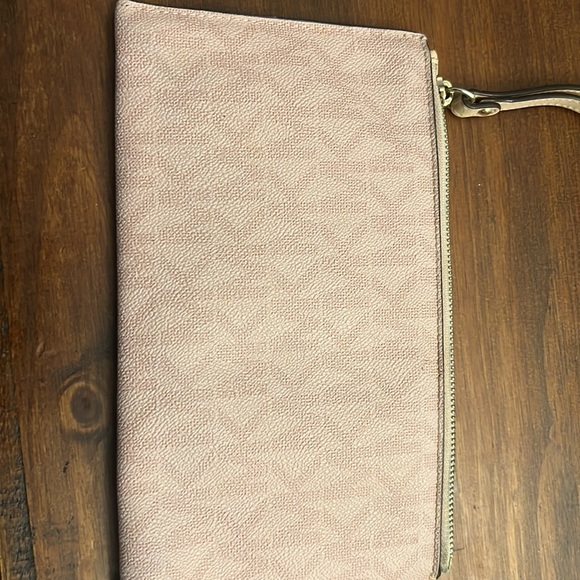 Michael kors wristlet pink - Picture 5 of 5